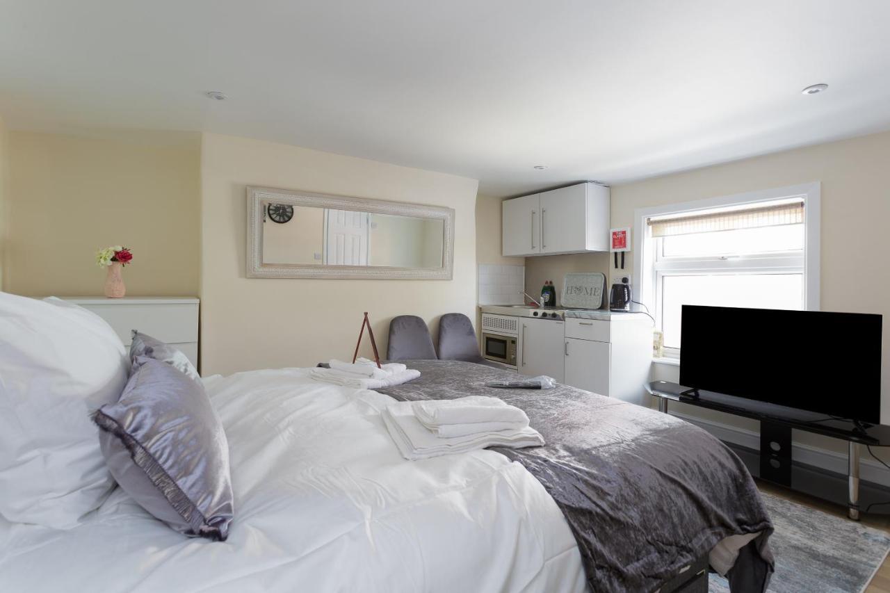 St Mary'S - Modern Central Huge Studio Apartments Southampton Room photo